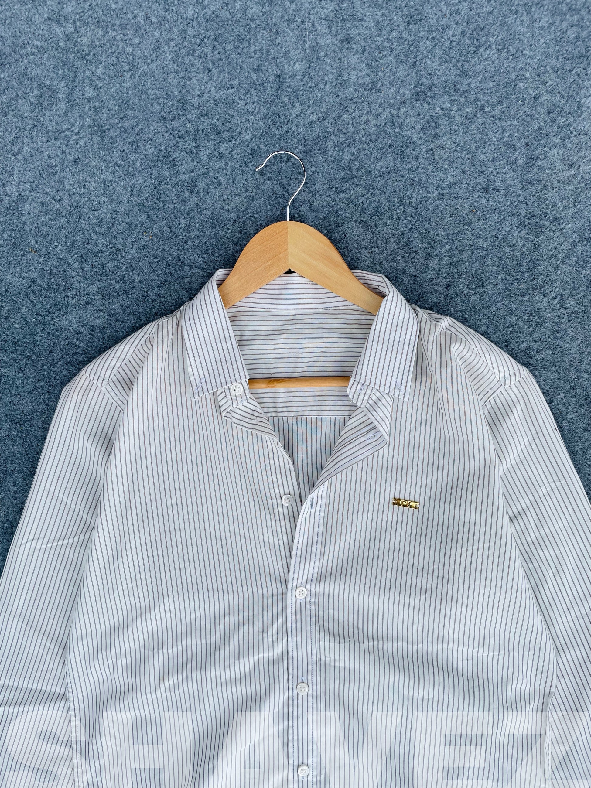 White With Black Stripe’s Full Sleeve Shirt